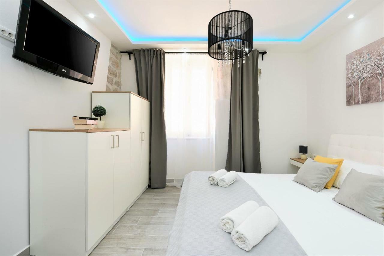 Mosaic Apartments Old Town 扎达尔 外观 照片